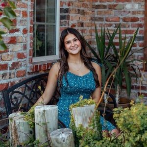 Meet your Posher, Julia